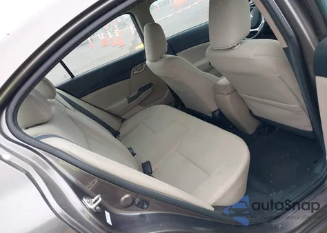 2013 Honda Civic Lx z USA, uszkodzony, nr VIN 19XFB2F53DE289570